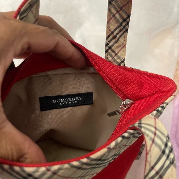 Authentic small bucket hand bag. - Picture 3 of 6